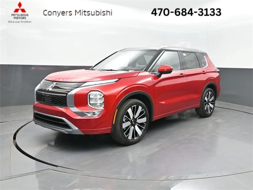 2025 Mitsubishi Outlander SEL photo 1