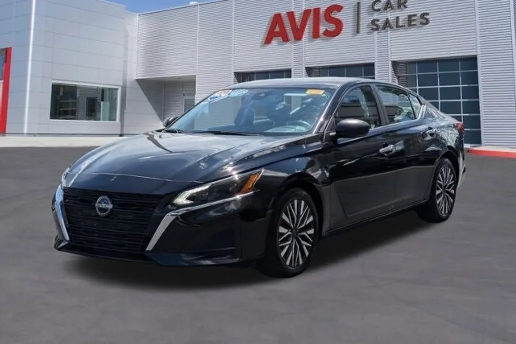 2024 Nissan Altima 2.5 SV photo 1
