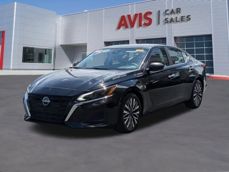 2024 Nissan Altima 2.5 SV photo 1