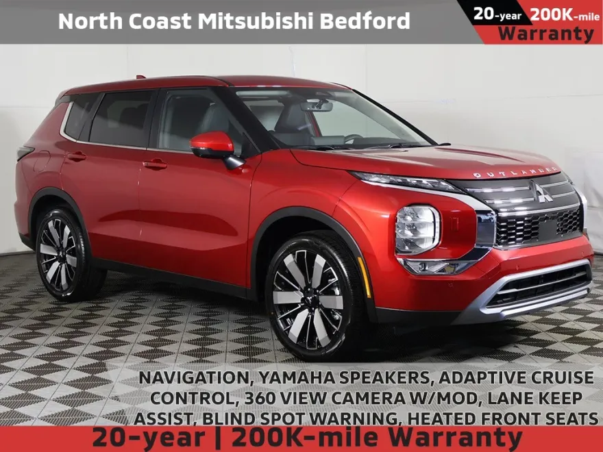 2025 Mitsubishi Outlander SE photo 1