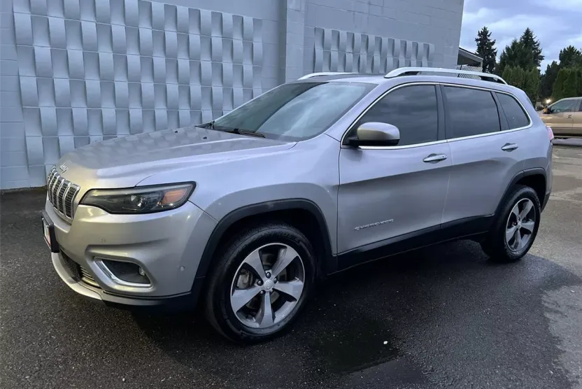 2019 Jeep Cherokee Limited photo 1