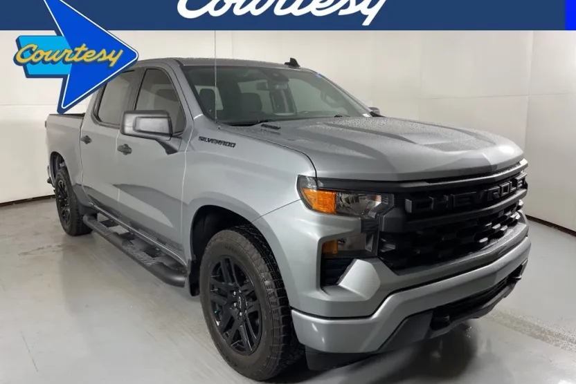 2025 Chevrolet Silverado 1500 Custom photo 1