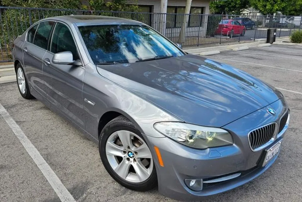 2013 Bmw 528i 5-series photo 1