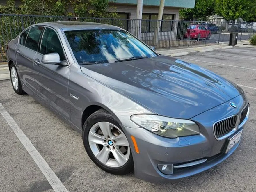 2013 Bmw 528i 5-series photo 1