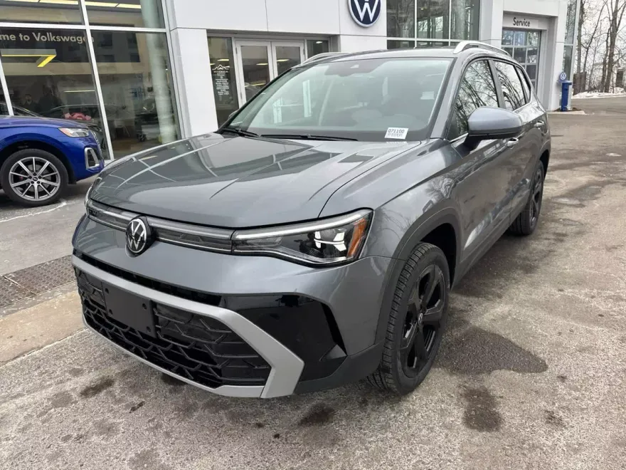 2025 Volkswagen Taos SEL photo 1