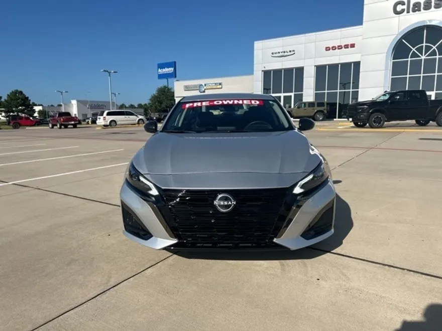 2024 Nissan Altima 2.5 SV photo 1