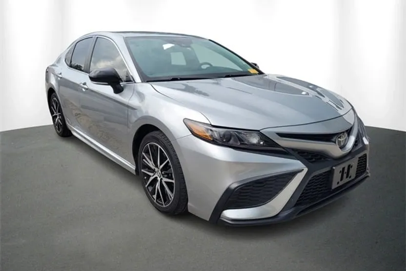 2023 Toyota Camry SE photo 1