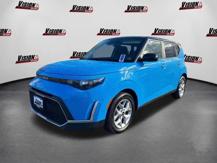 2023 Kia Soul S photo 1