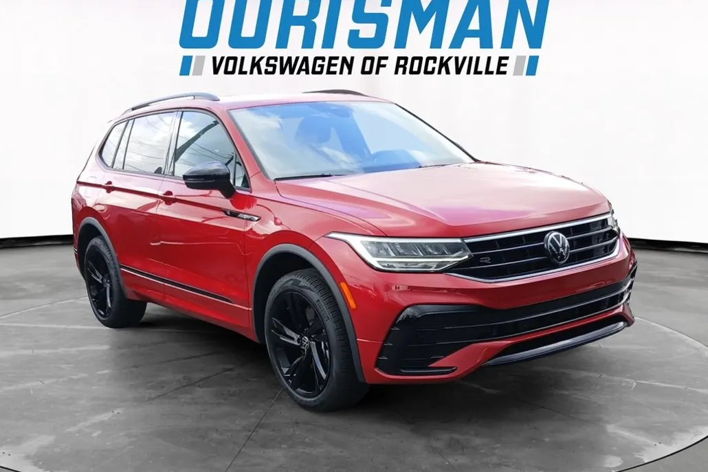 2024 Volkswagen Tiguan SE R-Line Black photo 1