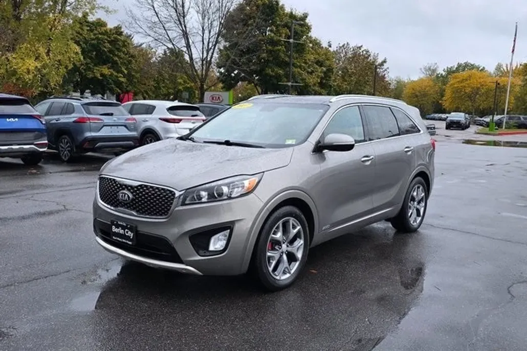 2017 Kia Sorento SX photo 1