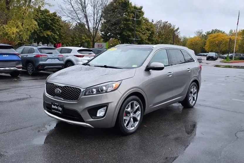 2017 Kia Sorento SX photo 1
