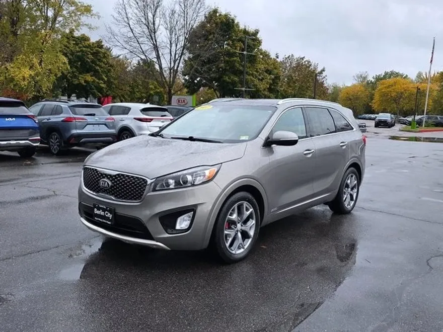 2017 Kia Sorento SX photo 1
