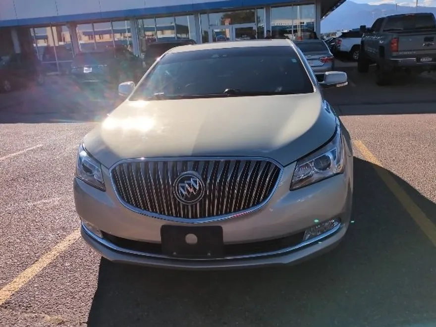 2016 Buick LaCrosse Sport Touring photo 1