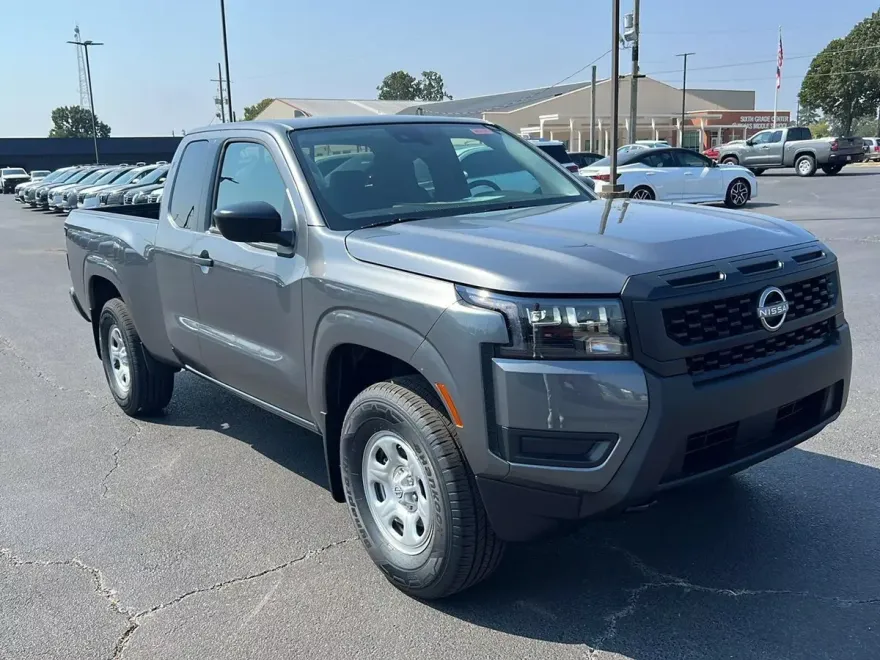 2026 Nissan Frontier S photo 1