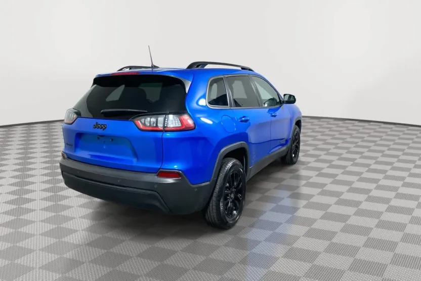2023 Jeep Cherokee Altitude Lux photo 1