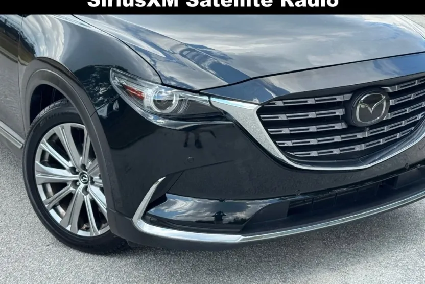 2023 Mazda CX-9 Signature photo 1