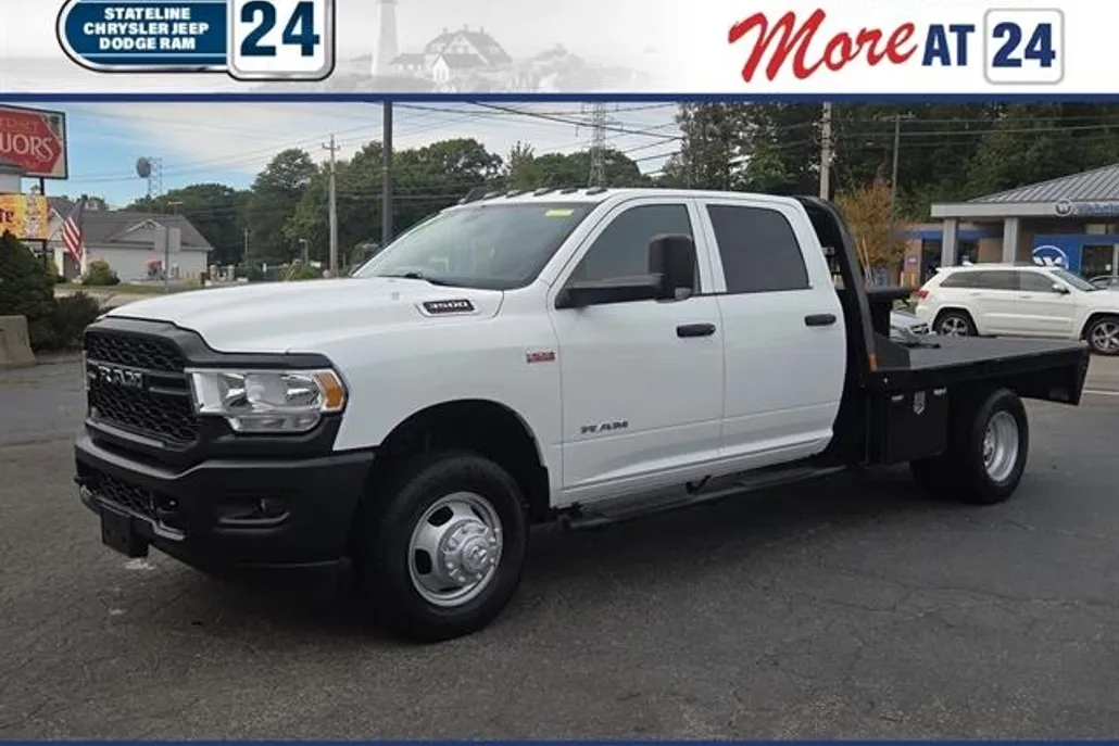 2022 Ram 3500 Tradesman photo 1