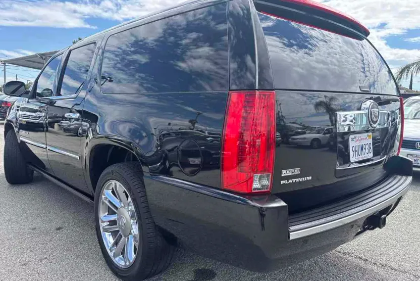 2012 Cadillac Escalade ESV Platinum photo 1