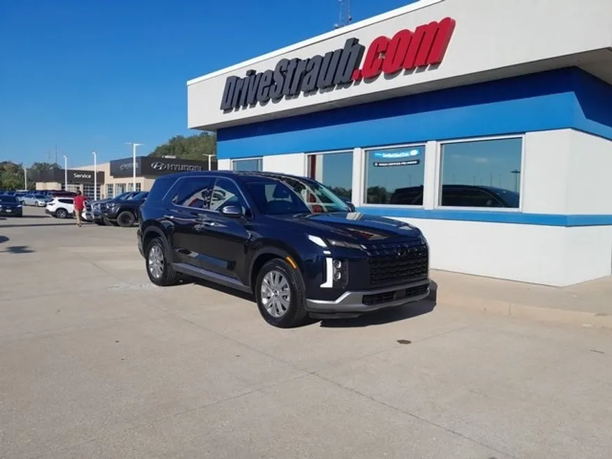 2025 Hyundai Palisade SE photo 1