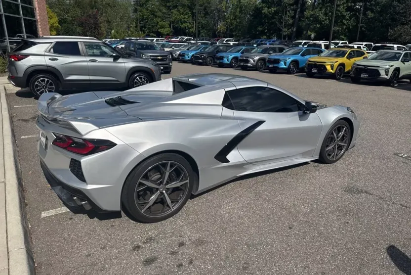 2020 Chevrolet Corvette Stingray 3LT photo 1