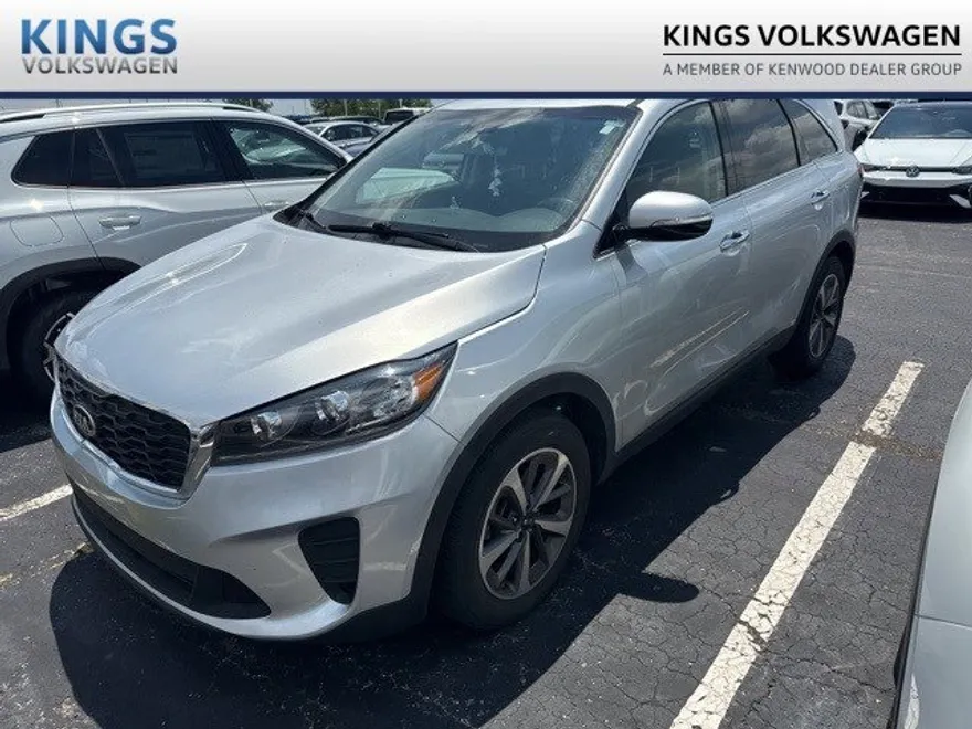 2020 Kia Sorento LX photo 1