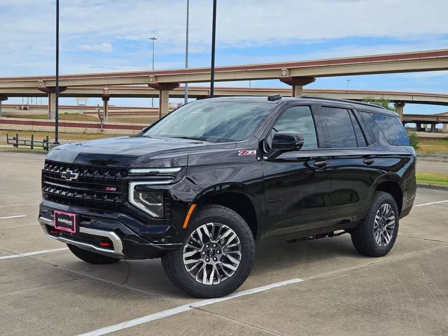 2025 Chevrolet Tahoe Z71 photo 1