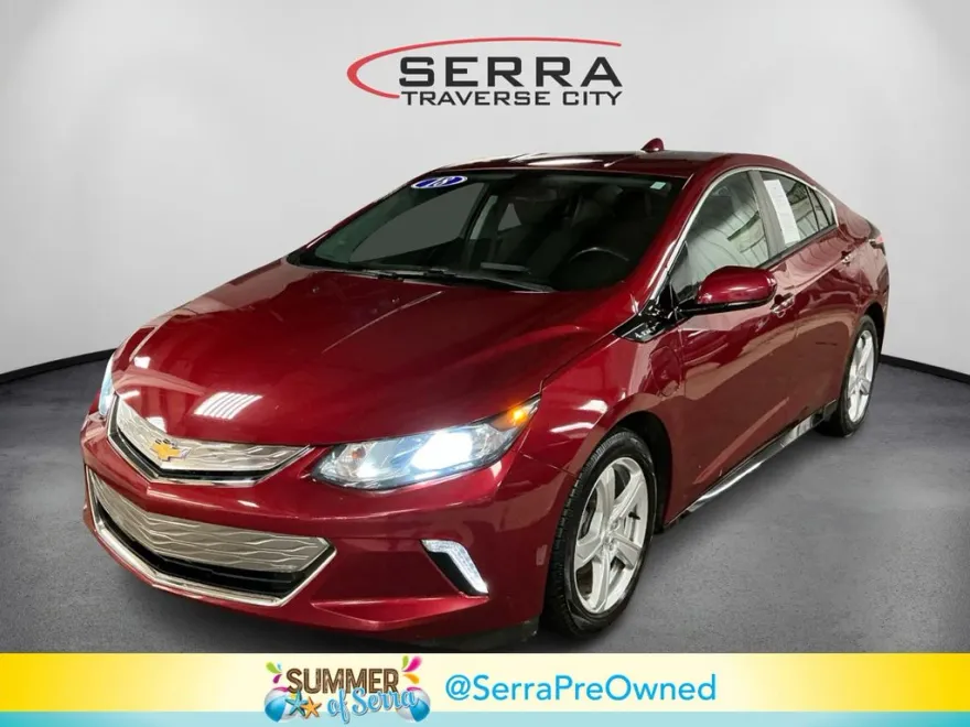 2018 Chevrolet Volt LT photo 1
