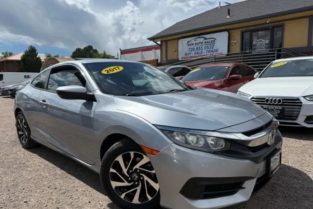 2017 Honda Civic photo 1