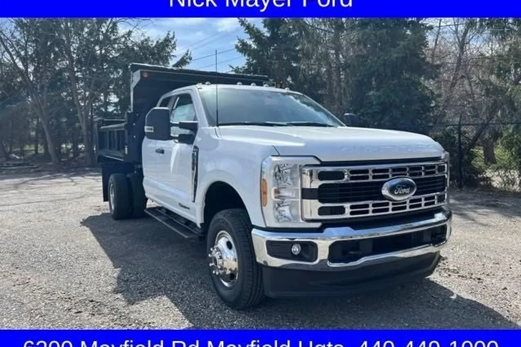 2024 Ford F-350 photo 1