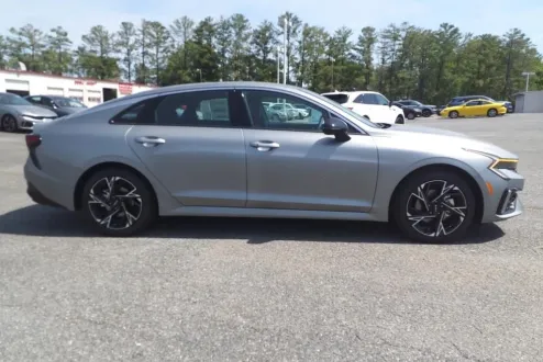 2025 Kia K5 GT-Line photo 2