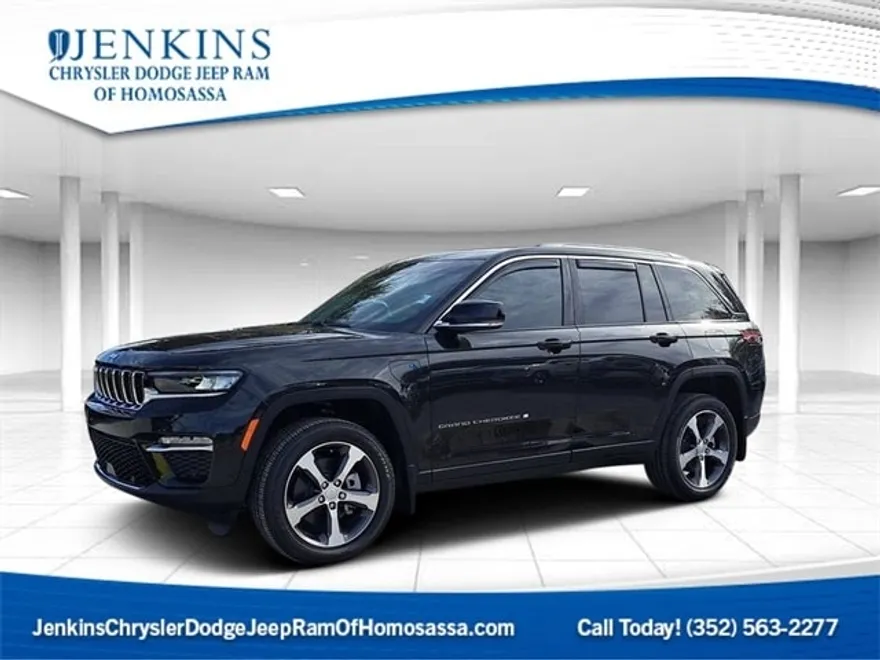 2024 Jeep Cherokee 4xe photo 1