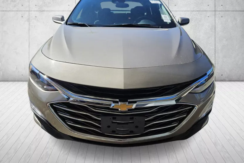 2023 Chevrolet Malibu 1LT photo 1