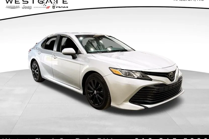 2018 Toyota Camry L photo 1