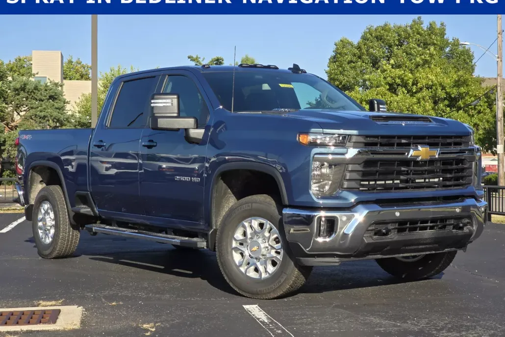 2025 Chevrolet Silverado 2500HD LT photo 1
