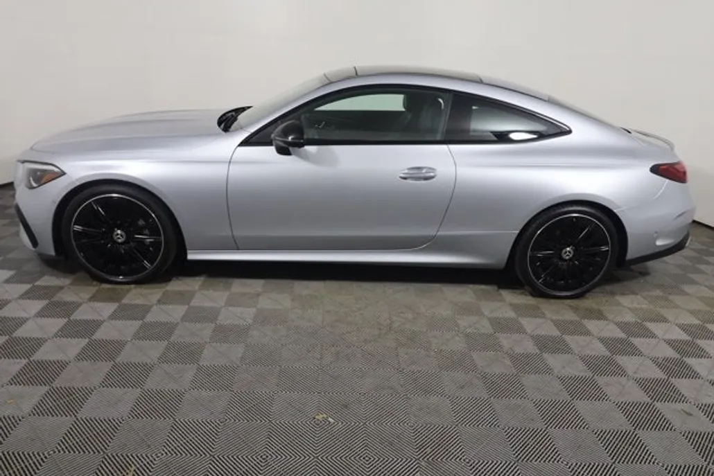 2024 Mercedes Benz CLE 450 4MATIC photo 1