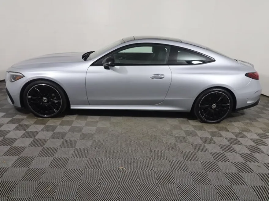 2024 Mercedes Benz CLE 450 4MATIC photo 1