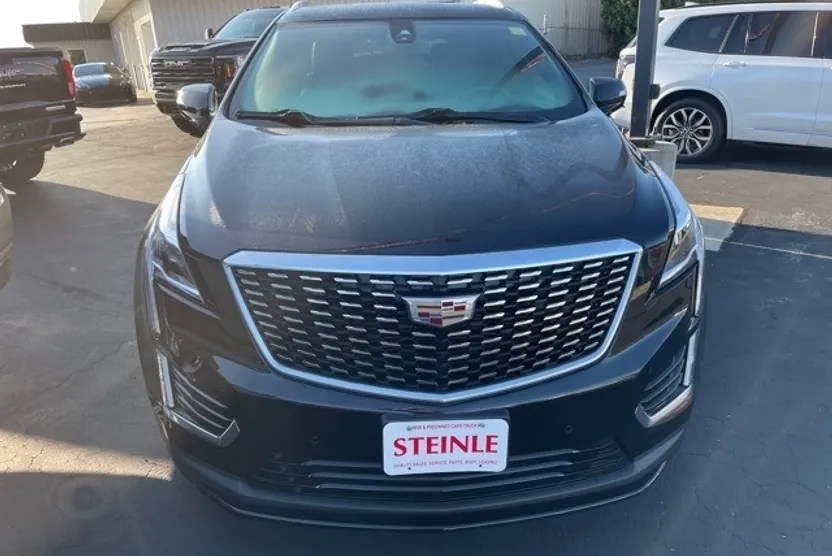 2022 Cadillac XT5 Luxury photo 1