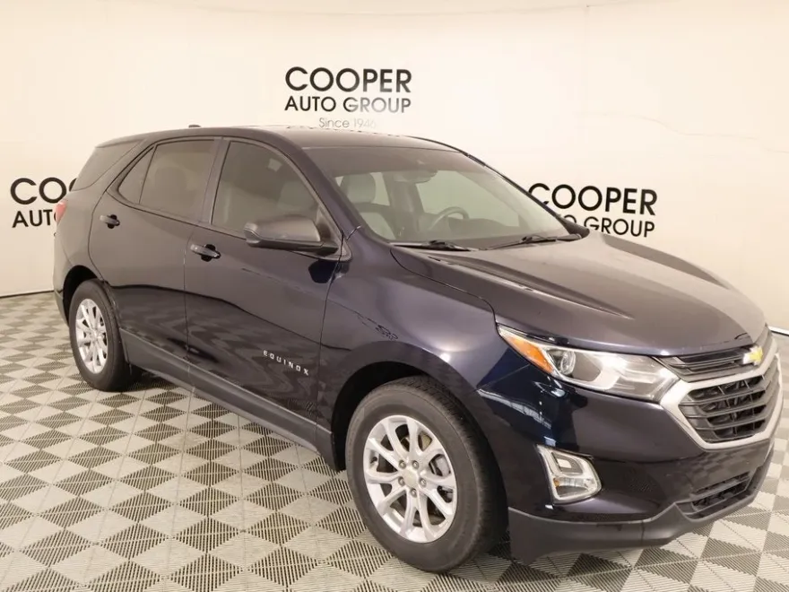 2020 Chevrolet Equinox LS photo 1