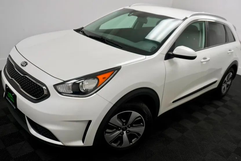 2019 Kia Niro Plug-In Hybrid photo 1