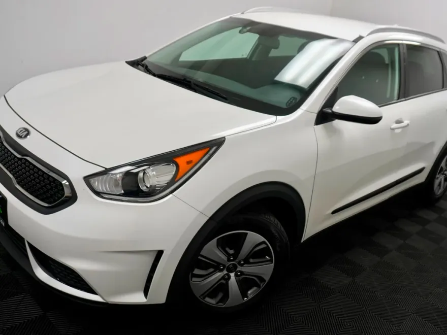 2019 Kia Niro Plug-In Hybrid photo 1