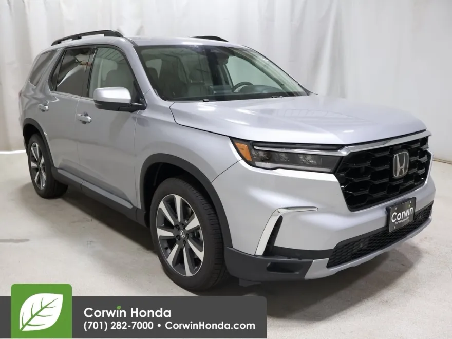 2025 Honda Pilot Touring photo 1