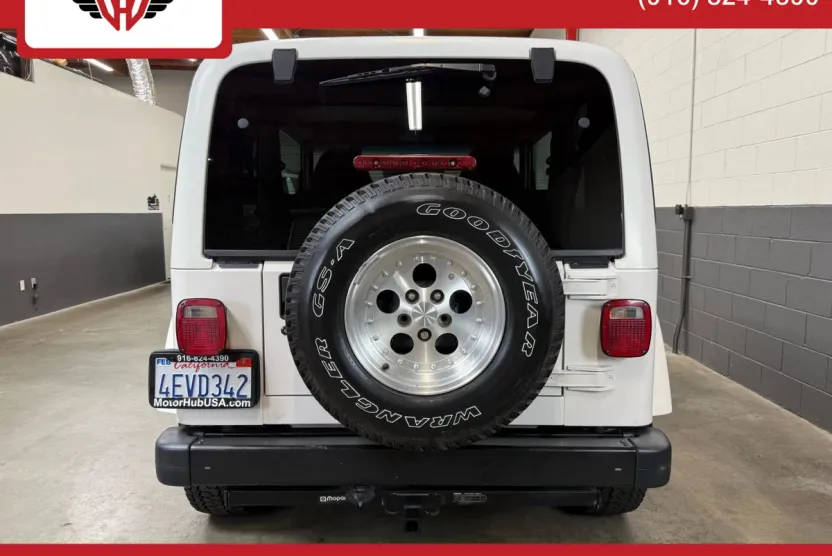1999 Jeep Wrangler Sahara Sport photo 1