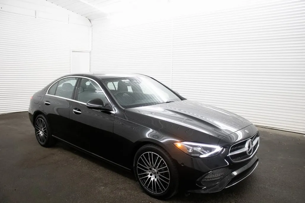 2025 Mercedes Benz C 300 photo 1