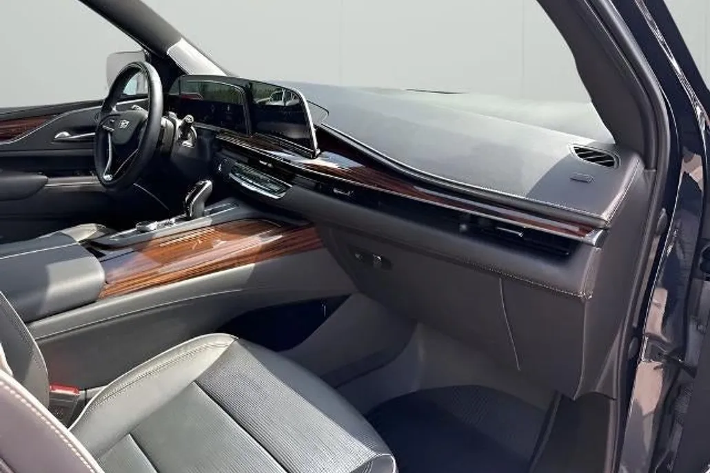 2021 Cadillac Escalade Premium Luxury photo 1
