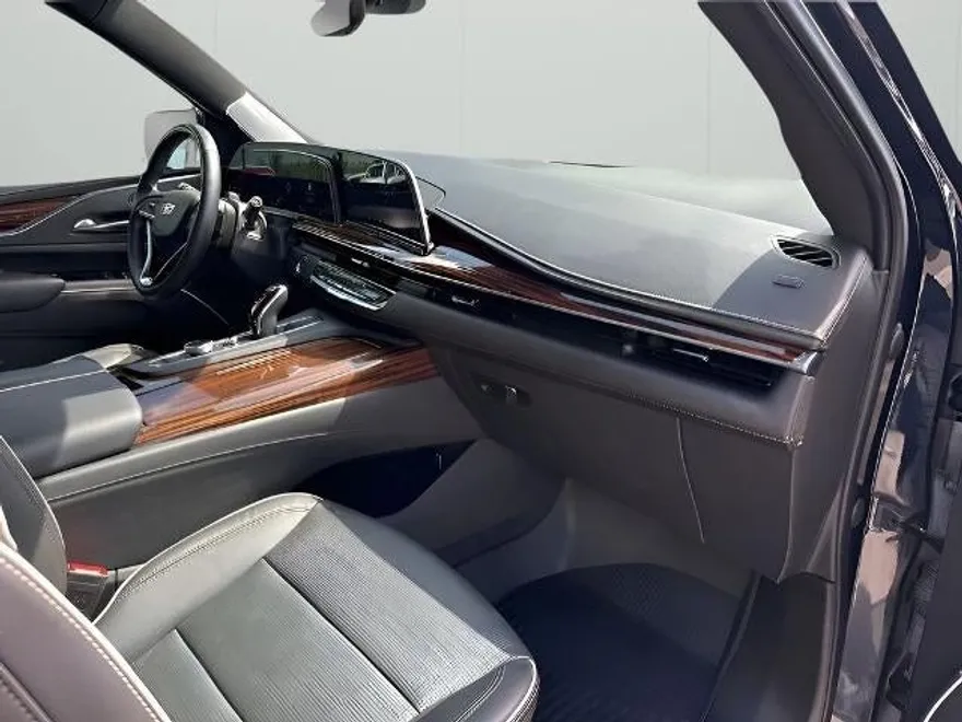 2021 Cadillac Escalade Premium Luxury photo 1