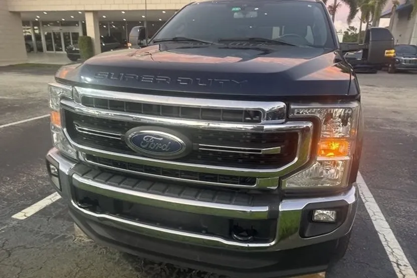 2022 Ford F-250 Lariat photo 1