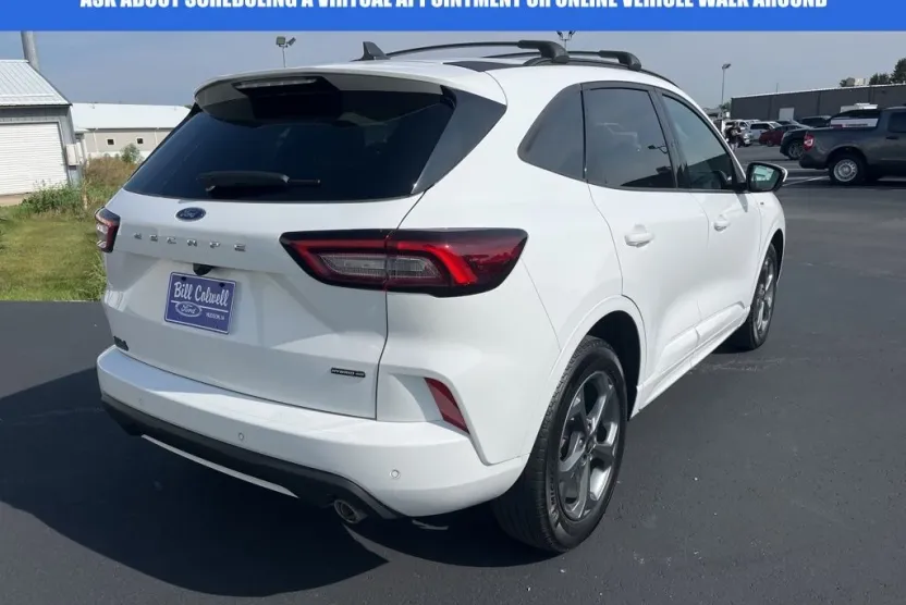 2023 Ford Escape Hybrid ST-Line Select photo 1