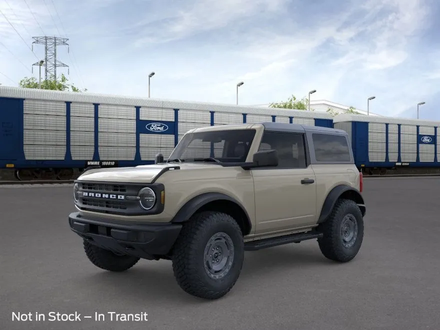 2025 Ford Bronco Base photo 1