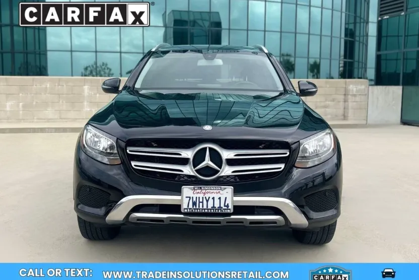 2017 Mercedes Benz GLC 300 4MATIC photo 1