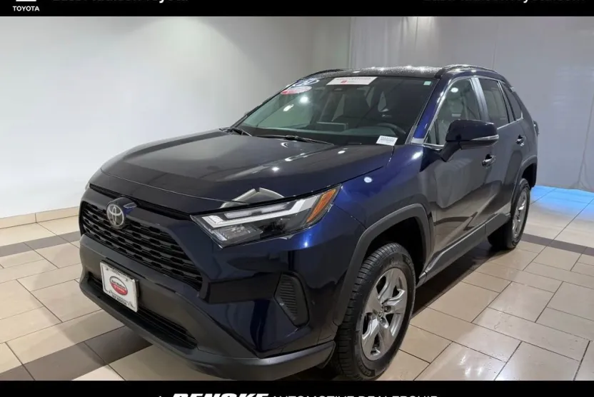 2024 Toyota RAV4 XLE photo 1